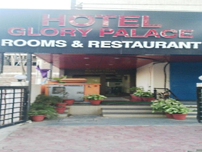 Oyo 11945 Hotel Glory Palace Indore Exteriör bild