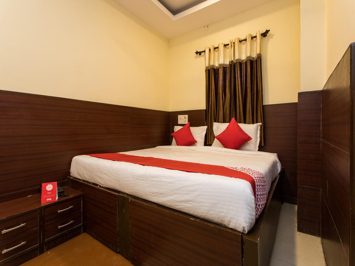 Oyo 11945 Hotel Glory Palace Indore Exteriör bild