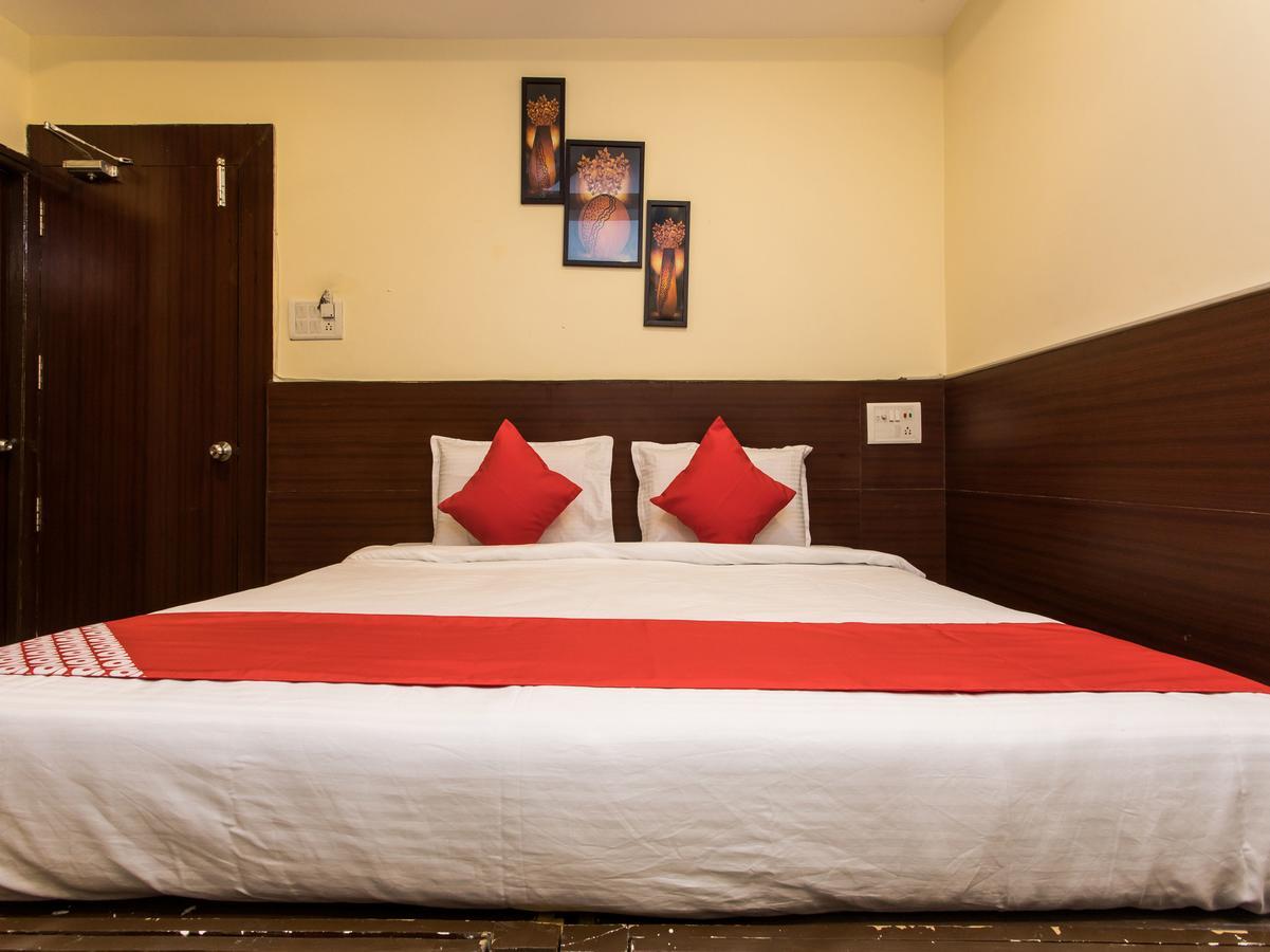 Oyo 11945 Hotel Glory Palace Indore Exteriör bild