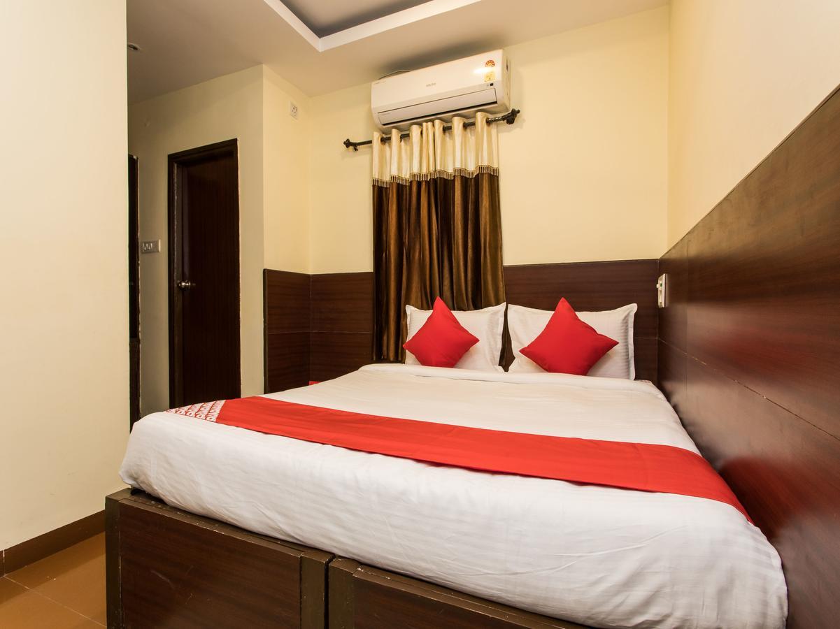 Oyo 11945 Hotel Glory Palace Indore Exteriör bild